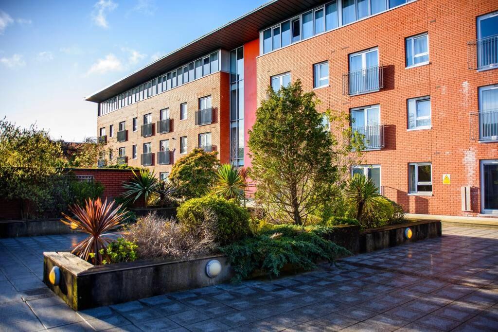 Luxury City Apartment Underground Parking 5* Belfast Exterior foto
